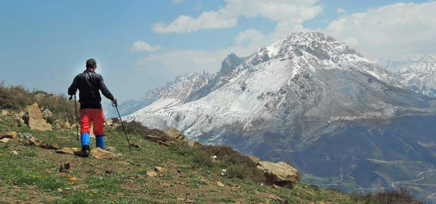 صعود قله خرونرو